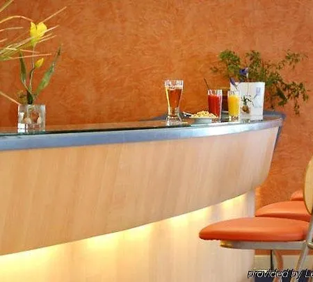 Quality Centre Bosquet Hotel 4*