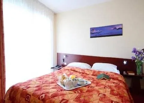 Quality Centre Bosquet Отель