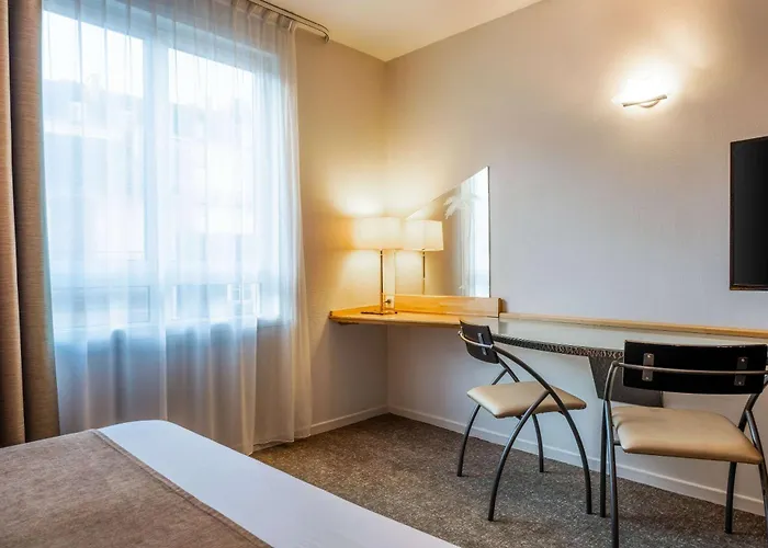 Quality Centre Bosquet Отель По