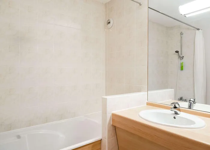 Отель Quality Centre Bosquet 4*