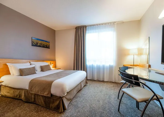 Quality Centre Bosquet Отель По