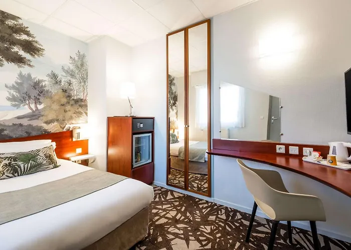 Quality Centre Bosquet Отель 4*