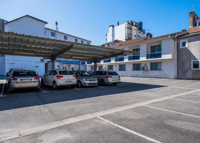 Отель Quality Centre Bosquet 4*